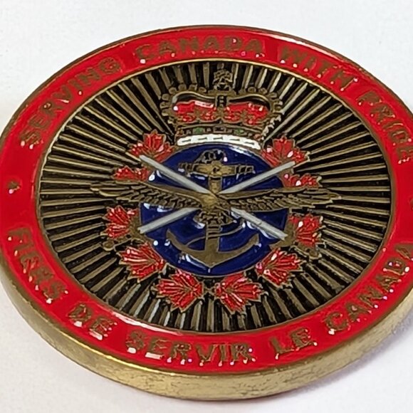 CANADIAN ARMED FORCES VETERANS SERVING CANADA WITH PRIDE MEDALLION COIN WAR - Picture 9 of 10